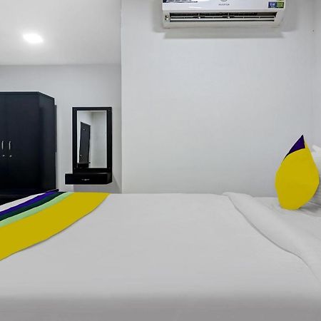Itsy By Treebo - Lg Grand Inn ไฮเดอราบัด ภายนอก รูปภาพ